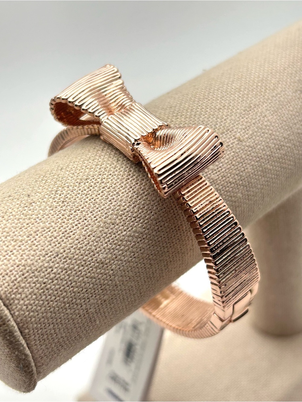 Kate Spade All Wrapped Up Rose Gold Hinged Bangle Bracelet NWT